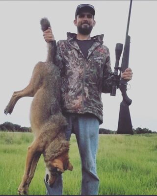 Saving the babies one yote at a time 🦃🦌🐗🐂 #claygullyoutfitters #predatorhunting #predator #southflorida #hunt #hunting #huntflorida #floridalife #ranchlife #coyote #coyotehunting